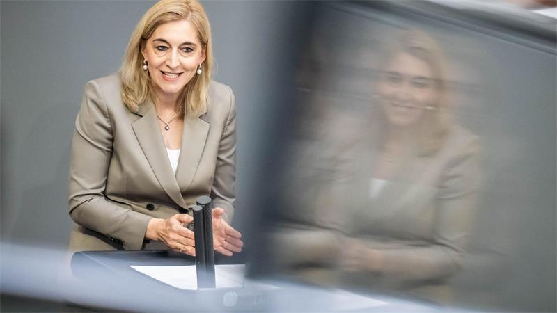 Sparpaket: Das ändert sich für Versicherte und Patienten Gesundheitsministerin Warken warb um Zustimmung für die Reform.