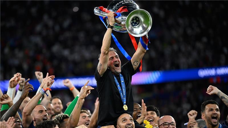 Getragen von seinen Schützlingen: PSG-Coach Luis Enrique.
