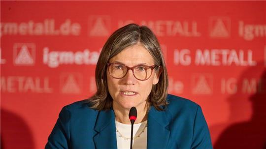 Gewerkschaftschefin Christiane Benner nimmt künftige Bundesregierung in die Pflicht (Archivbild)