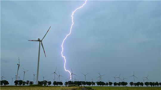 Gewitter, Stürme und Hitze zeigten am Wochenende bereits erste Spuren.