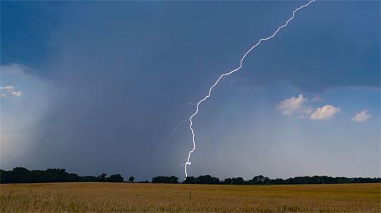 Gewitter mit starken Windböen sind heute für den Norden vorhergesagt. 