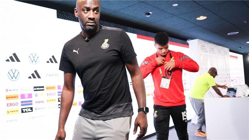 Ghanas Nationaltrainer und sein Spieler: Otto Addo und HSV-Spieler Ransford Königsdörffer.