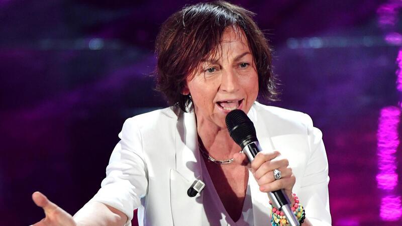 Gianna Nannini sieht es als „altersfeindlich“, wenn Menschen darüber sprechen, dass man zu alt sei, um ein Kind zu bekommen.
