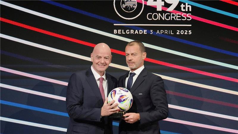 Gianni Infantino und Aleksander Ceferin (r.) sprachen auch über Russland. 