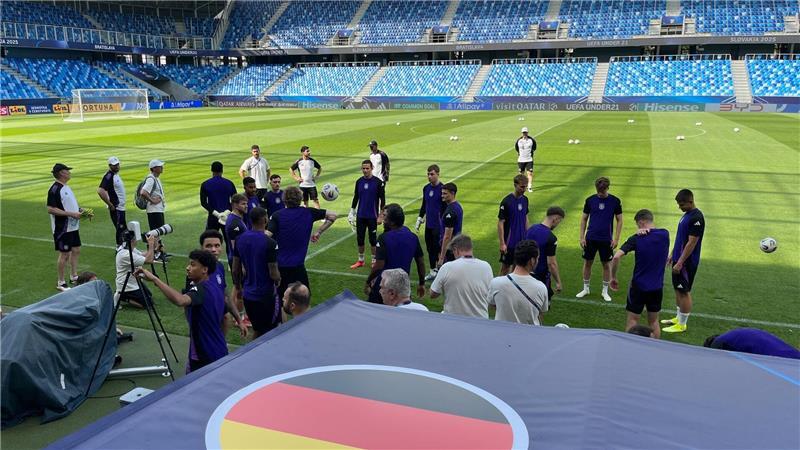 Woltemade bleibt cool im Bayern-Wirbel: Nur Finale zählt Gibt es den vierten deutschen EM-Titel für eine U21?