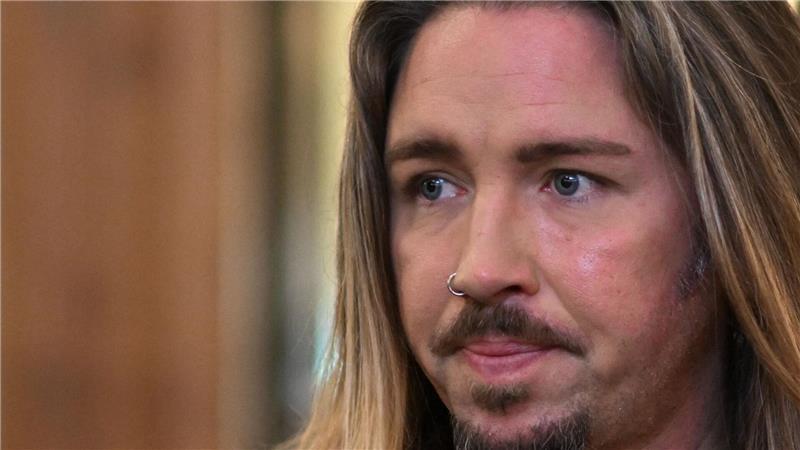 Gil Ofarim zog sich nach dem „Davidstern-Skandal“ aus der Öffentlichkeit zurück, jetzt ist er auf RTL zurück. (Archivbild)