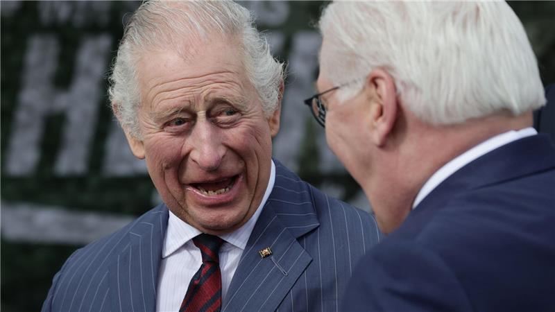 Charles rollt Steinmeier den roten Teppich aus Gilt als herzlich - das Verhältnis von Bundespräsident Steinmeier und König Charles III.
