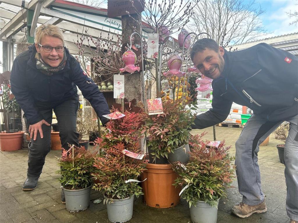 Gisela Wülpern und Jonas Maiwald von der Gartenbaumschule Maiwald in Oldendorf s...