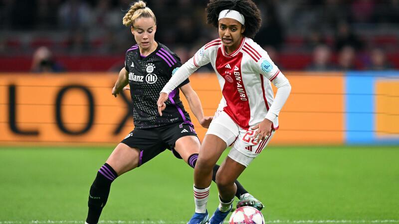 Giulia Gwinn (l) vom FC Bayern München in Aktion geegen Lily Yohannes von Ajax. Spiele der Champions League werden ab sofort kostenfrei gezeigt.