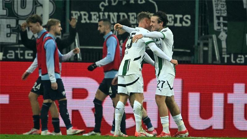 Rückschlag für Bochum beim 0:3 im Borussia-Park Gladbachs Torschützen unter sich.