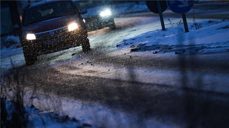 Glatte Straßen in Berlin.