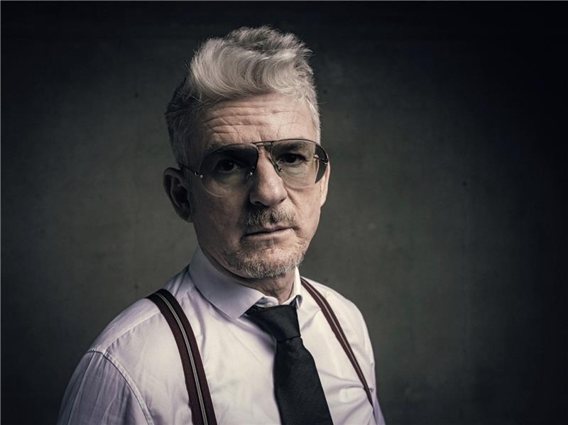 Gleich mit seinem Debüt „Fleisch ist mein Gemüse“ gelang Heinz Strunk der literarische Durchbruch. „Ein Sommer in Niendorf“ ist wieder ein Bestseller. Foto: Dennis Dirksen