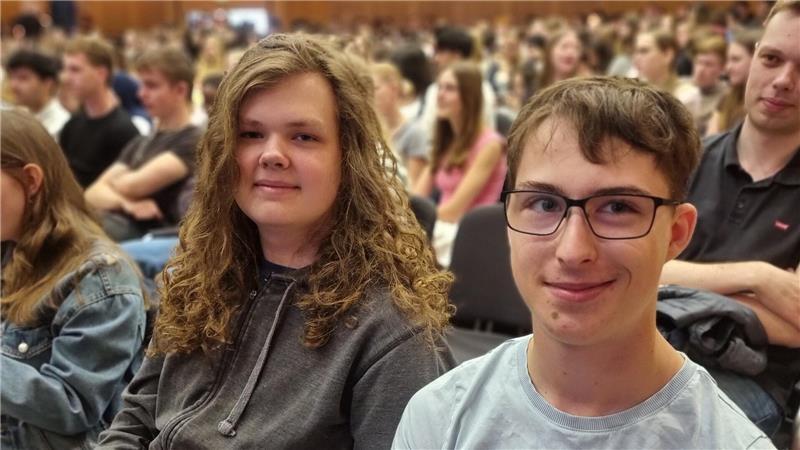 Erstwählerforum im Stadeum: So sehen Jugendliche die Kommunalpolitik Gleichberechtigung und die Unterschiede zwischen Arm und Reich: Diese Themen beschäftigen Paul und Jannis.
