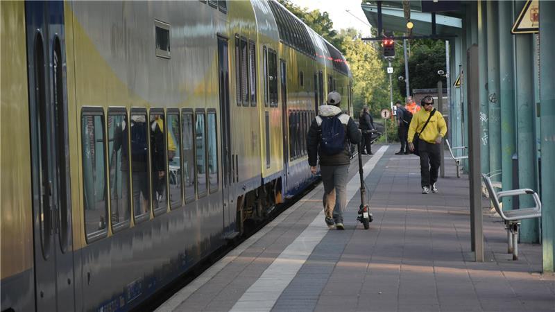 Gleis 1 am Stader Bahnhof. Von hier fahren die Start-Züge bis nach Cuxhaven.