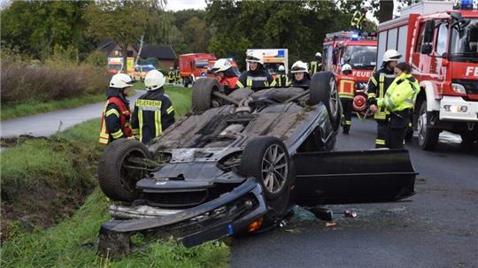 Glück im Unglück: 32 Harsefelder Feuerwehrleute waren bei diesem schweren Verkehrsunfall im September schnell zur Stelle.