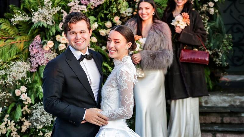 Nach Eklat und Hochzeit: Schach-Star Magnus Carlsen zieht für St. Pauli Glückliches Ehepaar: Magnus Carlsen und Ella Victoria Malone.