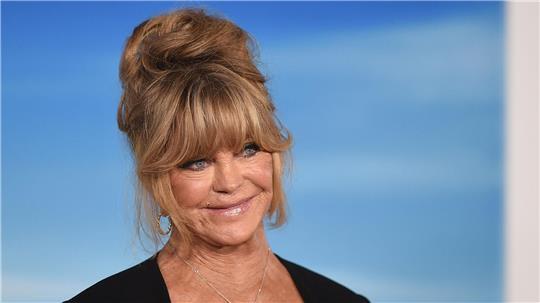 Goldie Hawn hält sich mit Trampolinspringen fit. (Archivbild) 