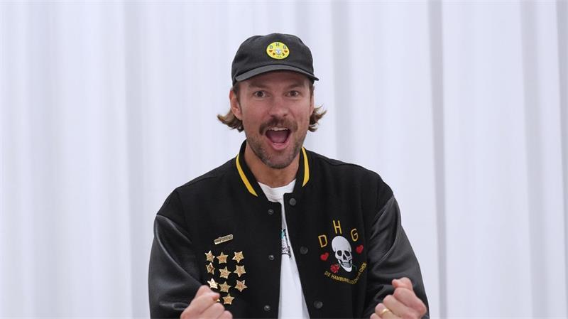 Sie singen schief, aber mit Liebe – Goldkehlchen hören auf Goldkehlchen-Gründer Flemming Pinck.