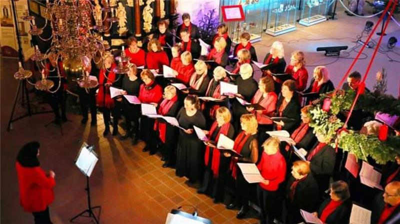 Adventliches Singen in den Kirchen St. Cosmae und St. Wilhadi Gospelchor Ligthfire tritt in Stade auf.