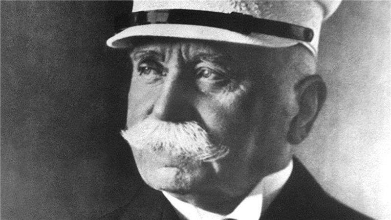 Vor 125 Jahren hob der erste Zeppelin ab Graf von Zeppelin schrieb Geschichte mit seinen Luftschiffen. (Archivbild)