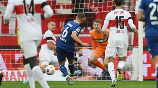 Grischa Prömel (M) brachte Hoffenheim in Stuttgart in Führung.