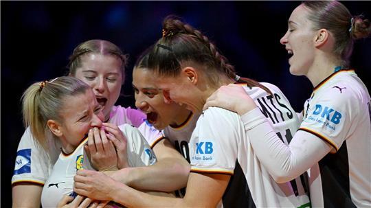 Größter Erfolg seit 1993: Handballerinnen gewinnen Silber. 