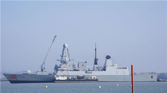 Großbritannien bringt seinen Zerstörer HMS Dragon für einen etwaigen Schutzeinsatz in der Straße von Hormus in Stellung