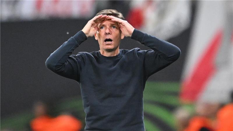 Glasners Palast-Revolution: Europacup-Sieg gegen Vallecano Großchance vergeben: Palace-Trainer Oliver Glasner kann es nicht fassen.