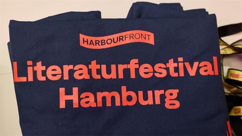 Große Namen, große Literatur –  das Hamburger Literaturfestival Harbour Front ist gestartet. 