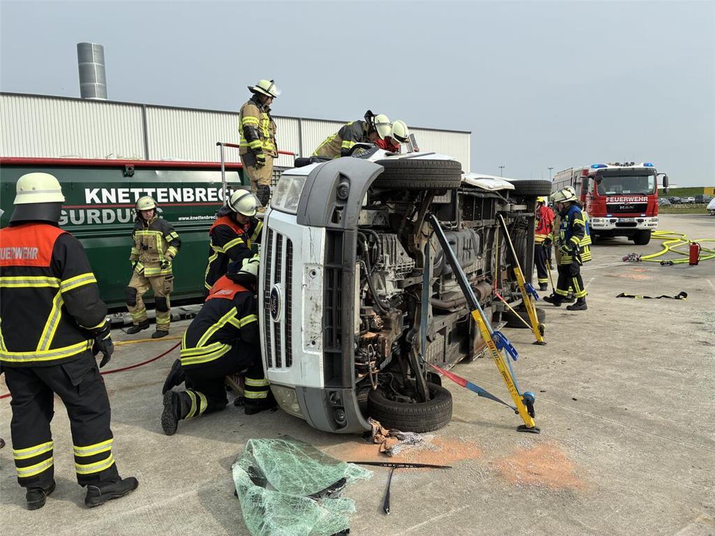 Großen Doppelübung in Horneburg und Drochtersen