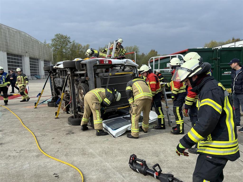 Großen Doppelübung in Horneburg und Drochtersen