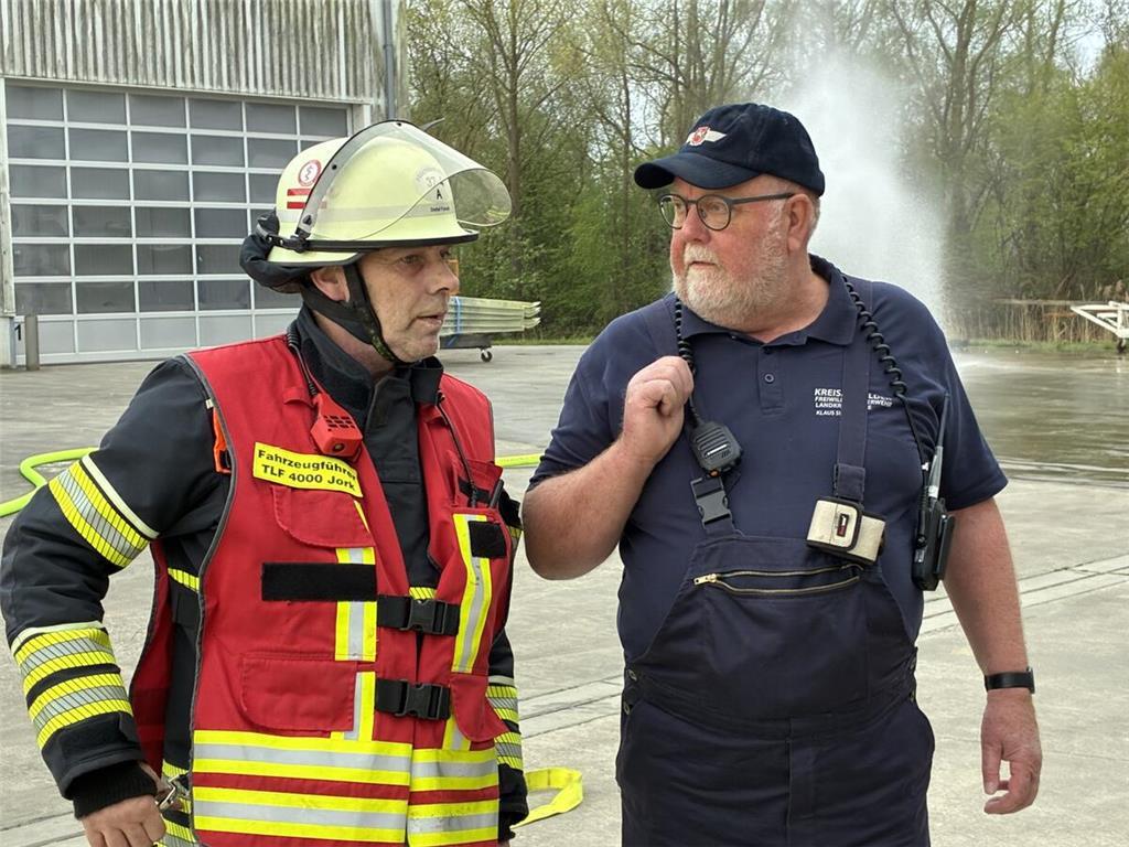 Großen Doppelübung in Horneburg und Drochtersen