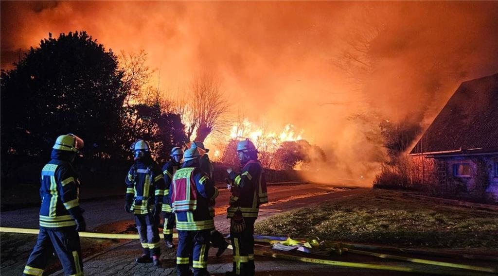 Großfeuer in Dollern.
