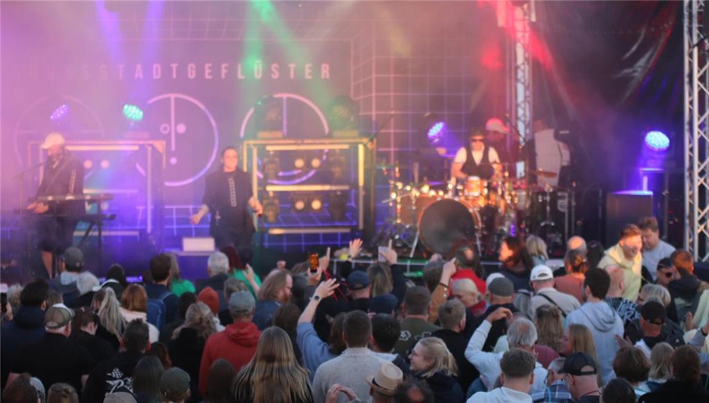 Grossstadtgeflüster-Konzert auf der Elbe.