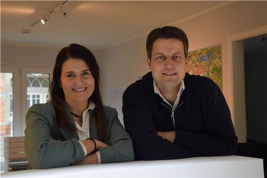 Gründer Mark Schober und Projektmanagerin Sabrina Augustin sind das Team hinter dem Wimmelwerk.