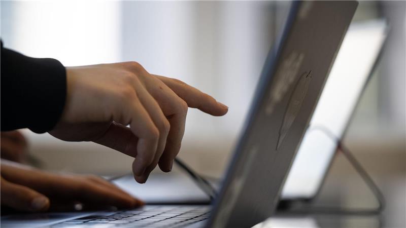Mehr Gründer in Deutschland - und sie werden immer jünger Gründungen sorgten nach Angaben der KfW für umgerechnet fast eine halbe Million Jobs. (Archivbild)