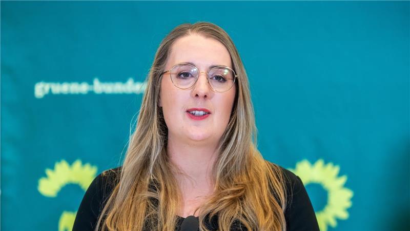 Koalitions-Unterhändler für Kurswechsel beim Heizungsgesetz Grünen-Fraktionschefin Katharina Dröge warnt vor Rückschritten.