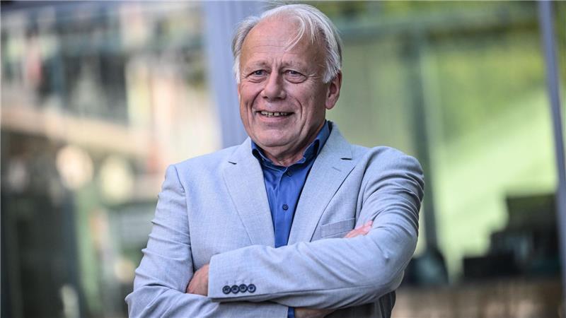 Grünen-Politiker Jürgen Trittin kommt ins Stadeum und blickt zurück auf 50 Jahre Politikgeschichte.