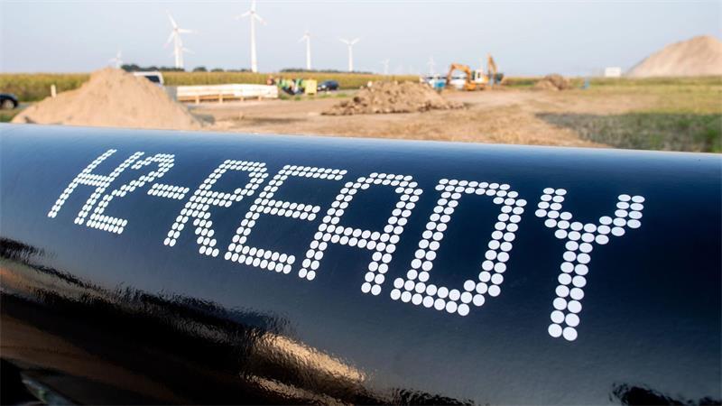 EWE baut neue Wasserstoffpipeline für Elektrolyseur in Emden Grüner Wasserstoff aus Emden soll unter anderem Stahl in Salzgitter nachhaltig machen. (Archivbild)