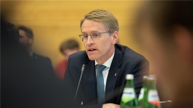 Günther wegen Northvolt im Kreuzverhör Günther würde die Entscheidung mit dem Wissen von damals wieder so treffen.