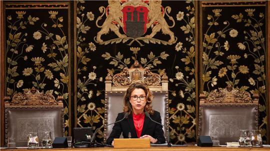 Gut 45 Prozent der Abgeordneten in der Hamburgischen Bürgerschaft sind weiblich, doch Parlamentspräsidentin Carola Veit sieht weiterhin ein Ungleichgewicht zwischen Männern und Frauen. (Archivbild)