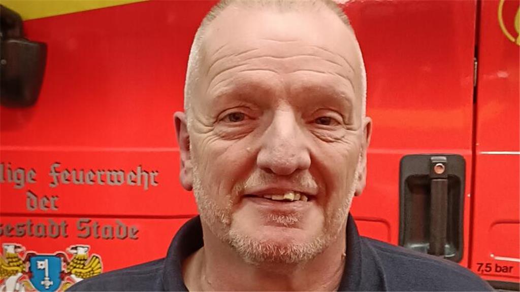 „Gut. Am Sonntag fahren meine Frau und ich nach Buxtehude zum Spielzeugmarkt. Al...