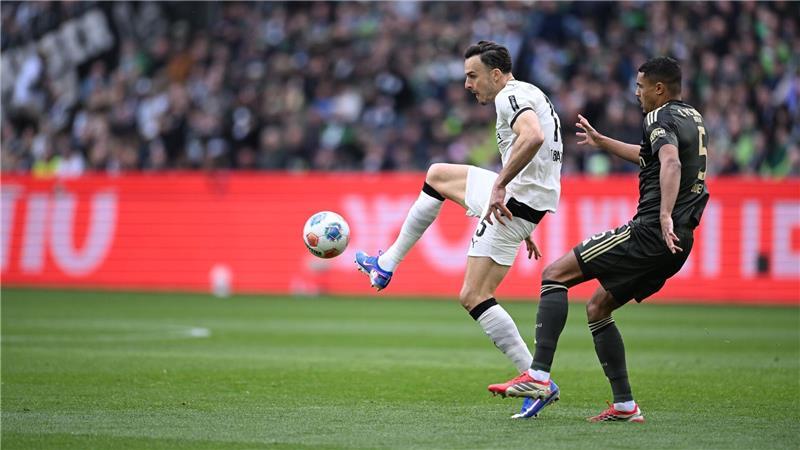 Gut abgeschirmt: Borussias Torjäger Haris Tabakovic.