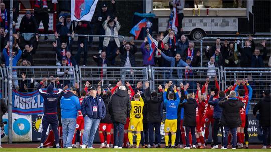 Gute Erinnerungen an die Vorsaison: Im Marschweg-Stadion in Oldenburg gewann D/A das Ligaspiel und das Pokal-Halbfinale.