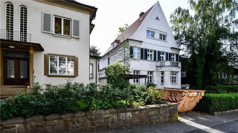 9 wichtige Punkte für die Wertermittlung einer Immobilie Gute Lage, aber hohe Sanierungskosten? Beides beeinflusst den Wert einer Immobilie.