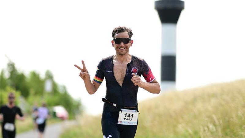 Gute Stimmung beim ersten Triathlon im Alten Land.