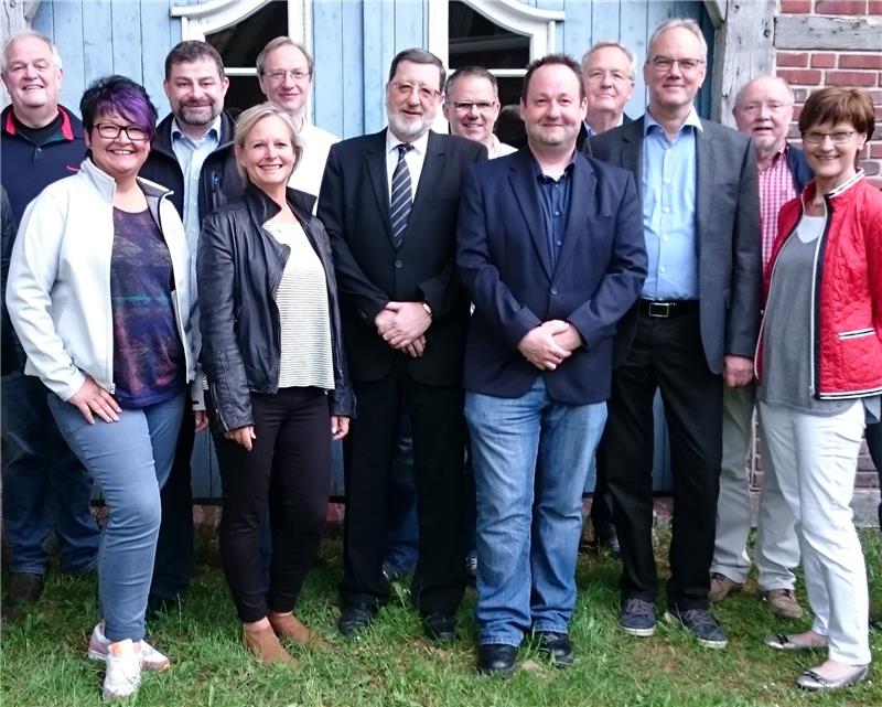 Gutgelaunt und ohne Personalnot: Die frisch gekürten Kandidaten der CDU für den Hollenstedter Samtgemeinderat.