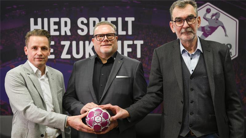 Meilenstein für die Bundesliga: Was hat der BSV vom neuen Ligasponsor? HBF-Geschäftsführer Christoph Wendt, Alsco-Geschäftsführer René Schneider und HBF-Vorsitzender Andreas Thiel (von links).