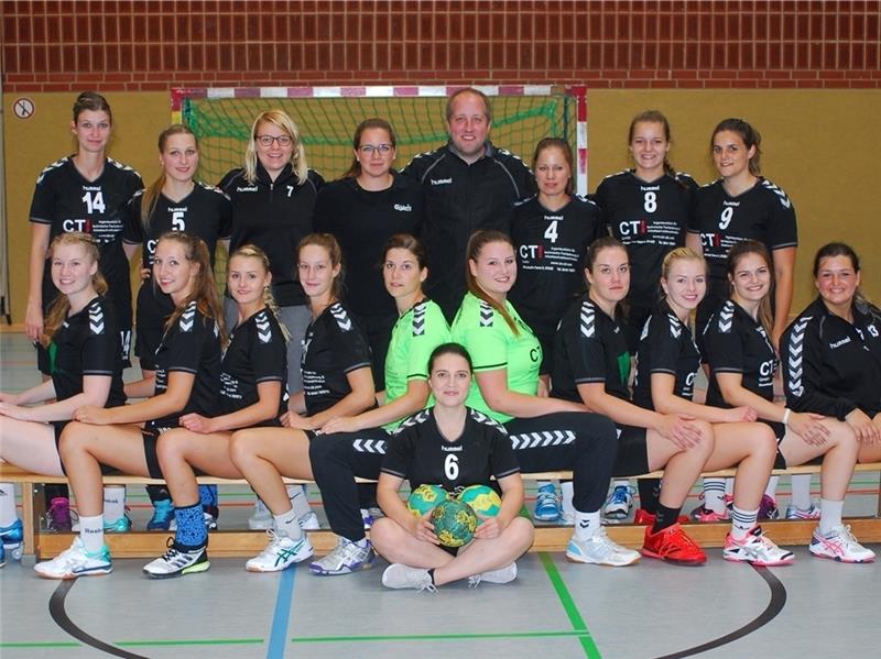 HSG Bützfleth/Drochtersen (hinten von links): Julia von der Reith, Vivien Martens, Madlen Gooßen, Grit Herling, Lars Rogge, Nina Haack, Paula Rusch, Anne Rusch. Sitzend von links: Katharina Jens, Josephine Suhr, Chantal Laskowski, Lena von 