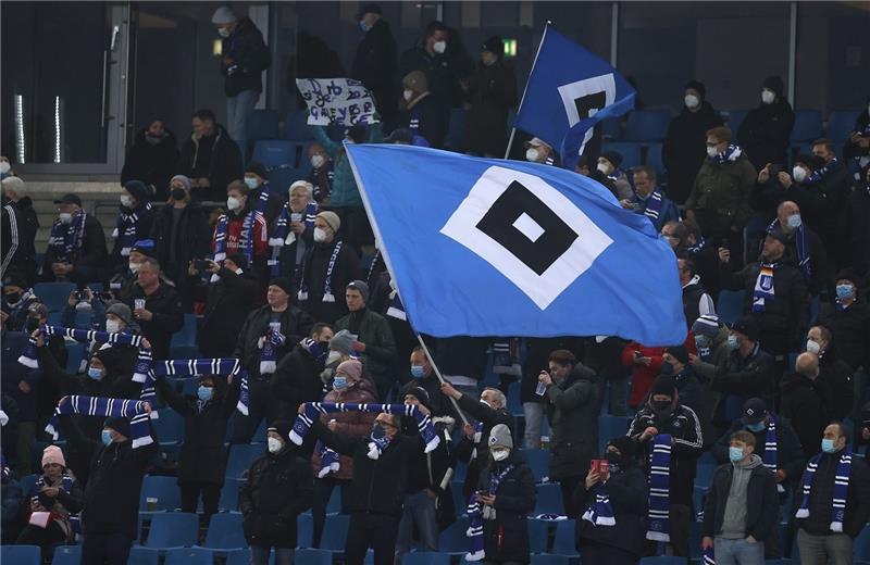 HSV-Fans im Stadion (Symbolbild). Foto: Christian Charisius/dpa